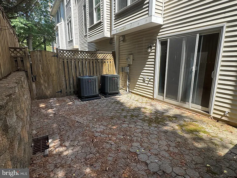 504 N Thomas St #I — Photo 16