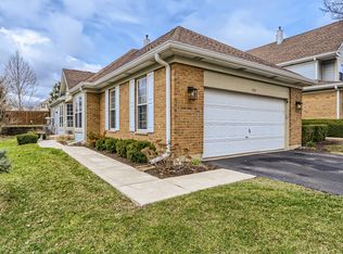 310 Cimarron Rd E, Lombard, IL 60148