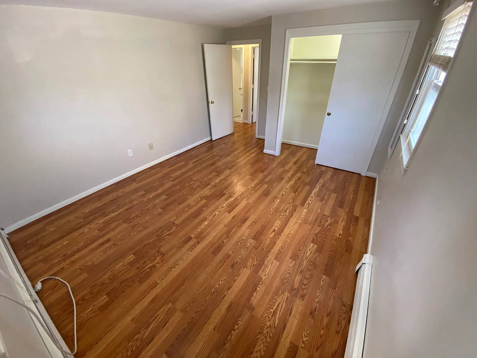 2 bed, 800 sqft, $2,200 — Photo 4