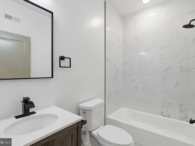2223 N 22nd St #3 — Photo 8