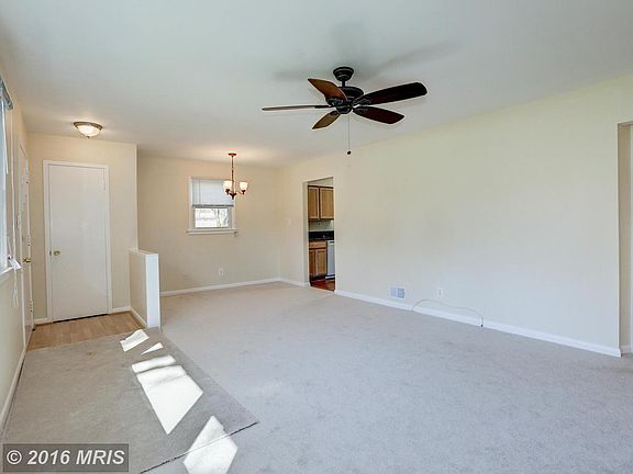 5th image of 315 Edmonston Dr