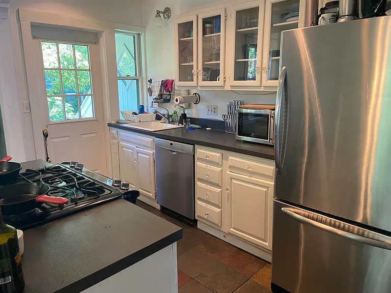 61 Manning St — Photo 6