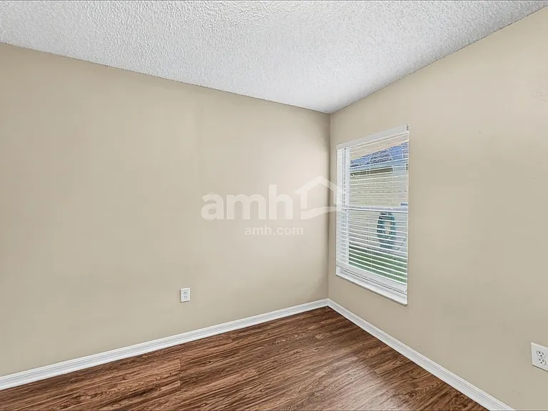 2423 Hybrid Dr — Photo 15