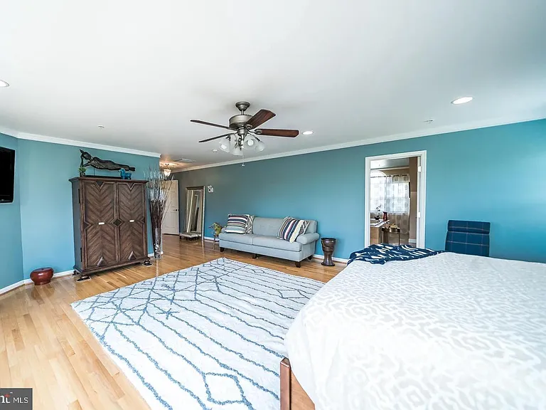 1401 Windjammer Ct — Photo 40