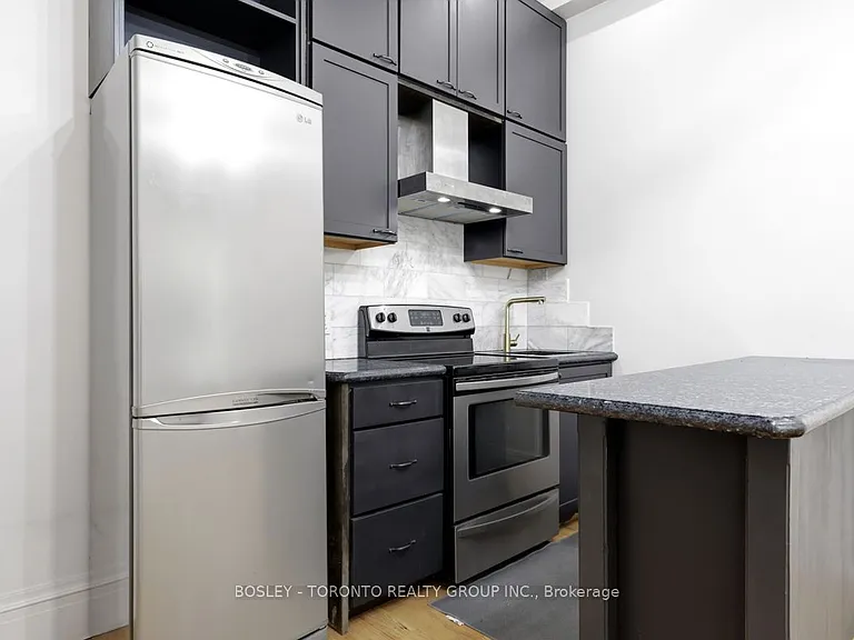 21 Lansdowne Ave #1 — Photo 6