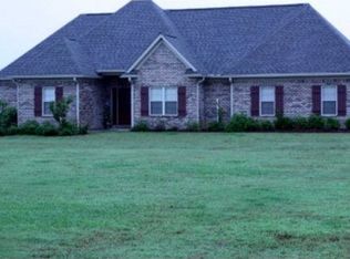 323 Sunset Dr, Pope, MS 38658