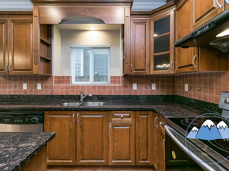 901 Cliff Ave — Photo 5