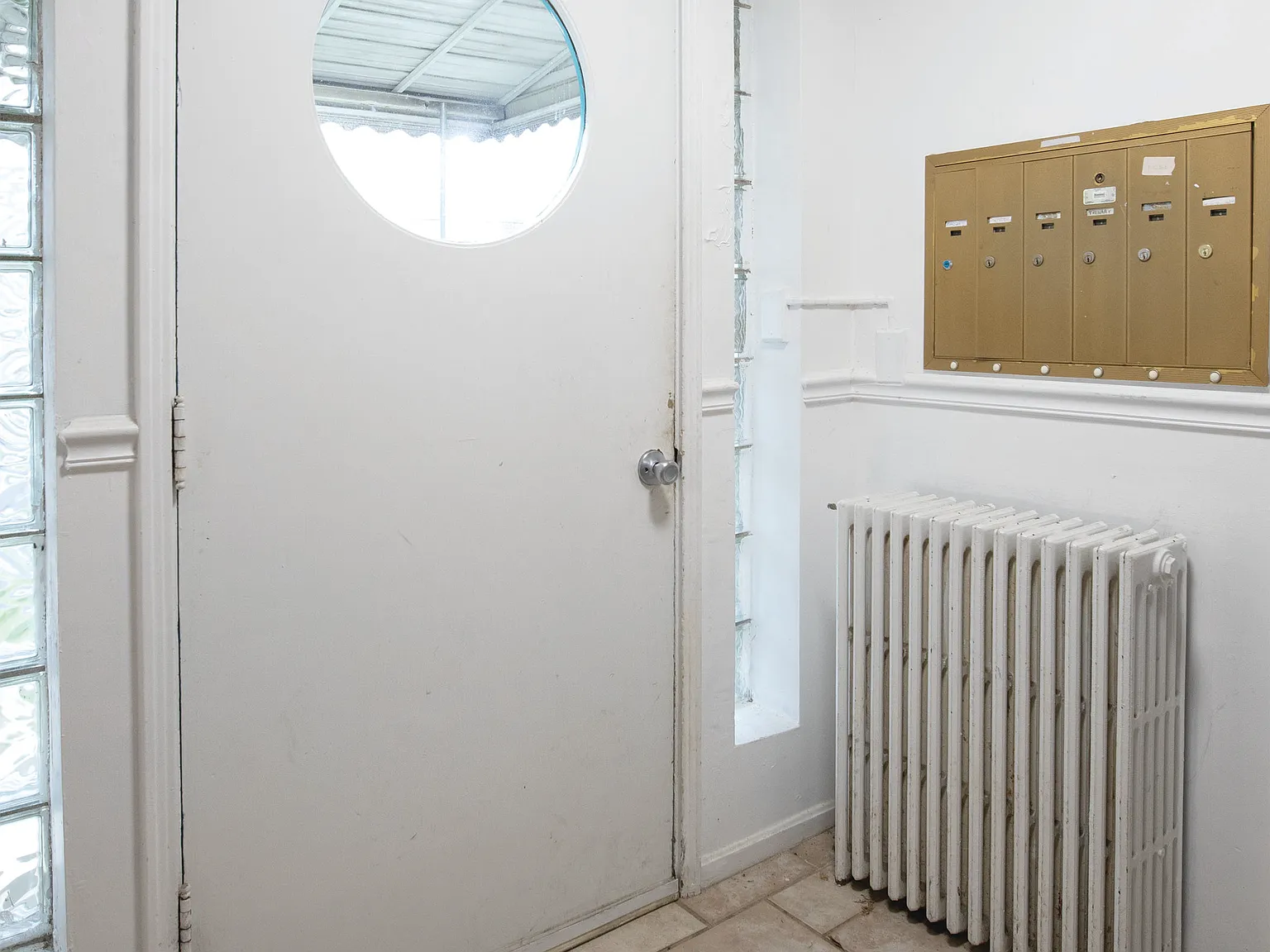 1 bed, 850 sqft, $1,100 — Photo 2