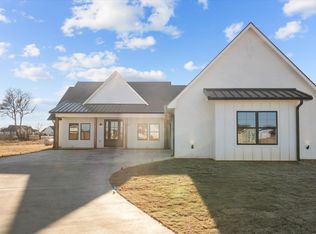 12348 Maplewood Dr, Lindale, TX 75771