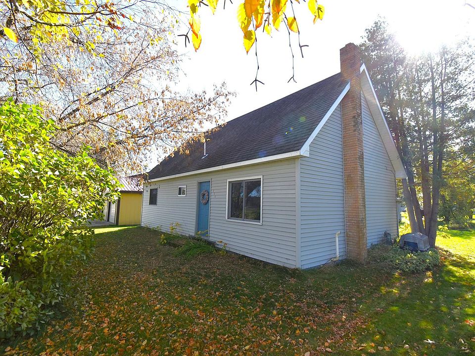 1st image of 206 Elk St NW