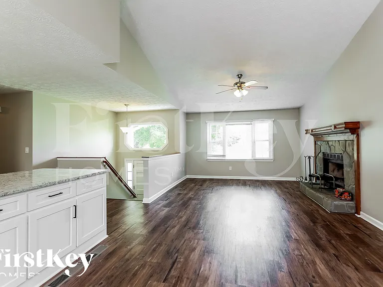 2097 Blackberry Cir — Photo 3