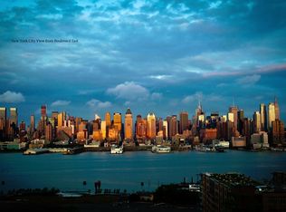 8 Fulton St, Weehawken, NJ 07086