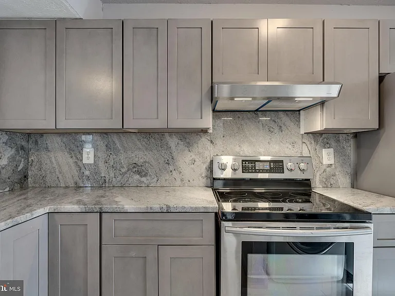 1015 Copperfield Ct — Photo 11