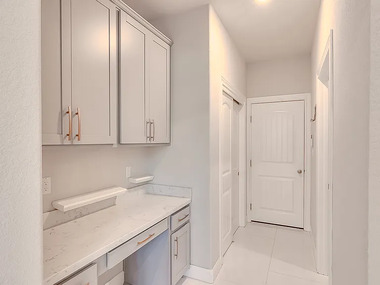 5520 La Canada Way — Photo 12