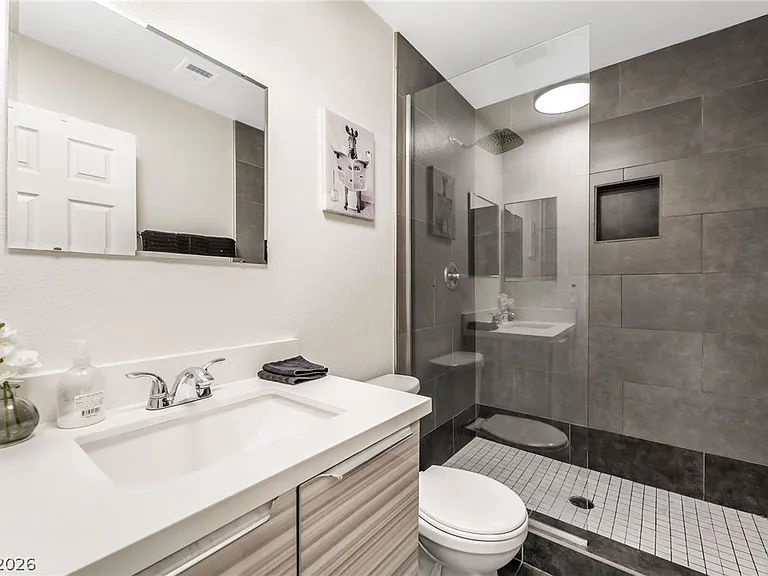 5576 W Rochelle Ave #43C — Photo 3