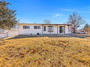 1348 Columbus Dr, Saint Louis, MO