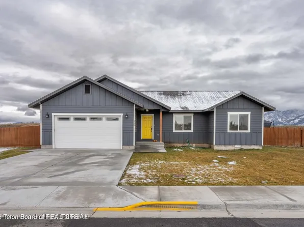 330 Wright St, Thayne, WY 83127