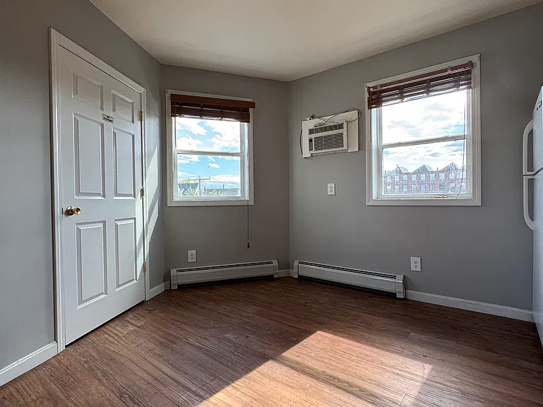 126 Vine St #17-B — Photo 6