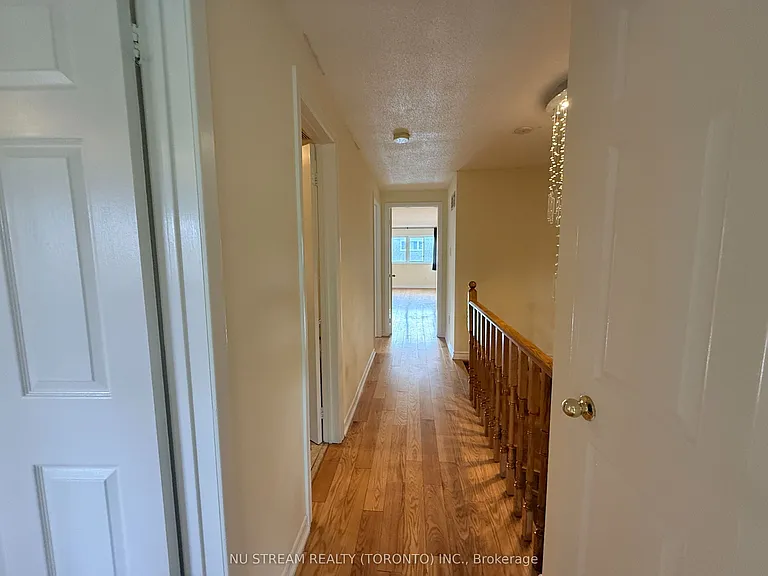 William Honey Cres — Photo 6