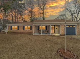 3204 Lakecrest Rd, Virginia Beach, VA 23452