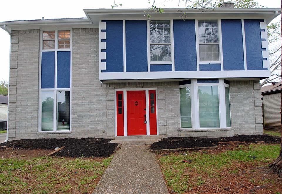 1st image of 811 Bradwell Dr