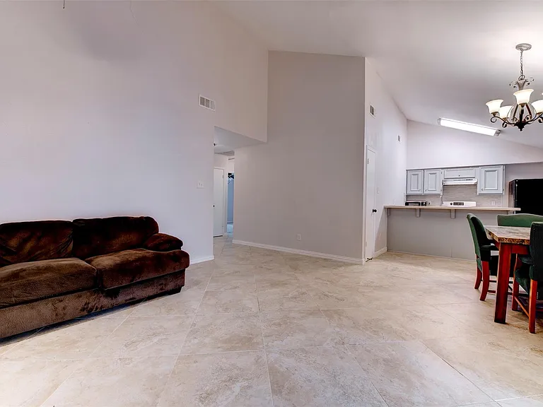 10703 Highland Woods Dr — Photo 18