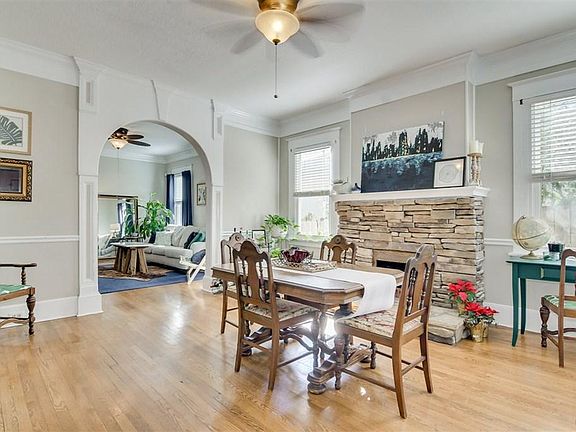 4th image of 1106 Adrian St