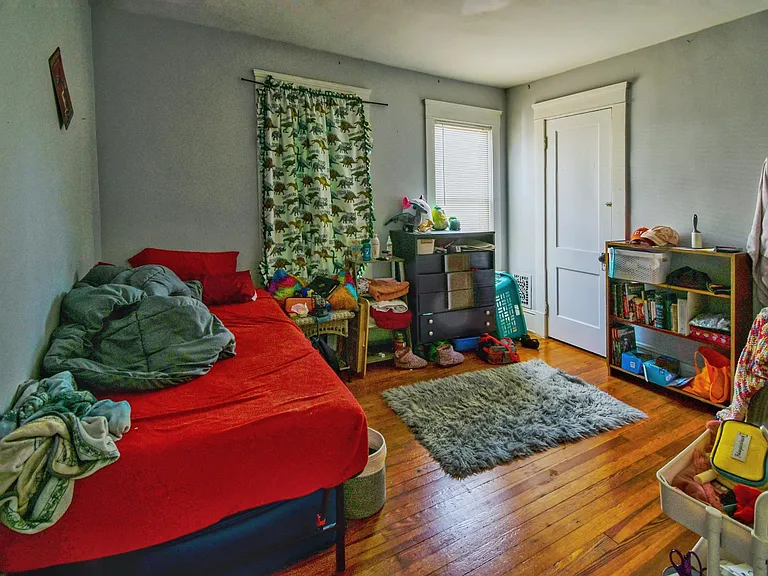 2282 Grandview Ave — Photo 10