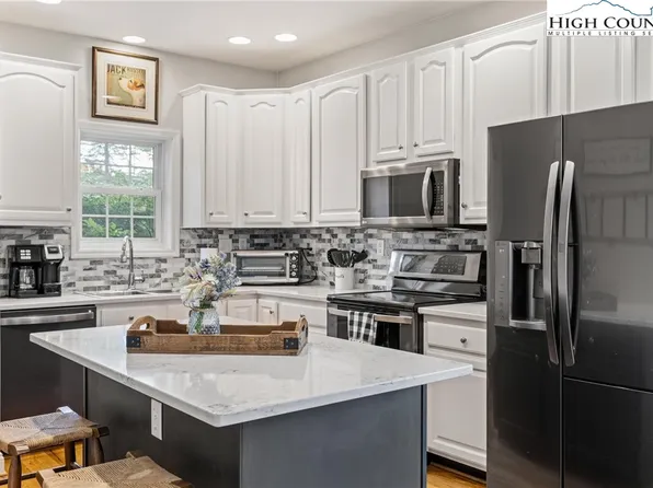 3441 Beech Mountain Parkway #A1, Beech Mountain, NC 28604