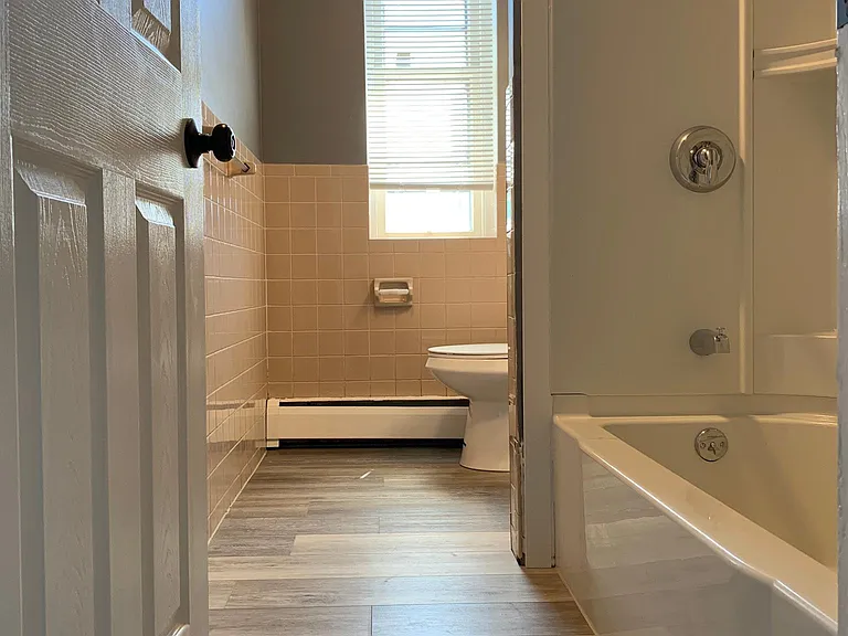 32 Chestnut St #27 — Photo 12
