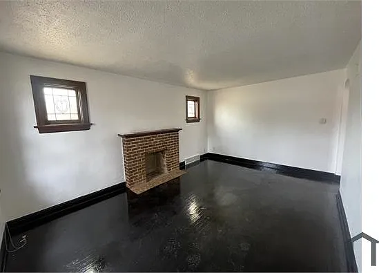 324 Henquin Dr — Photo 2
