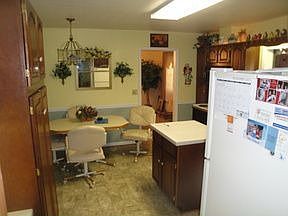 4th image of 5 Livingston Dr