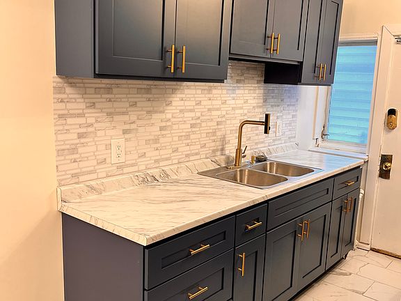 Brand new renovated kitchen