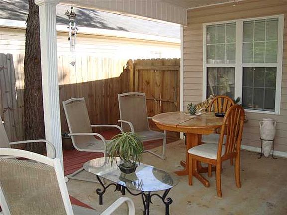 4th image of 105 Rolling Woods Cir