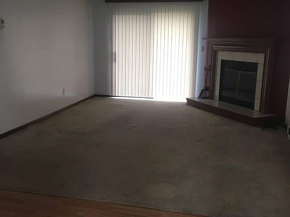 3rd image of 43 Village Dr