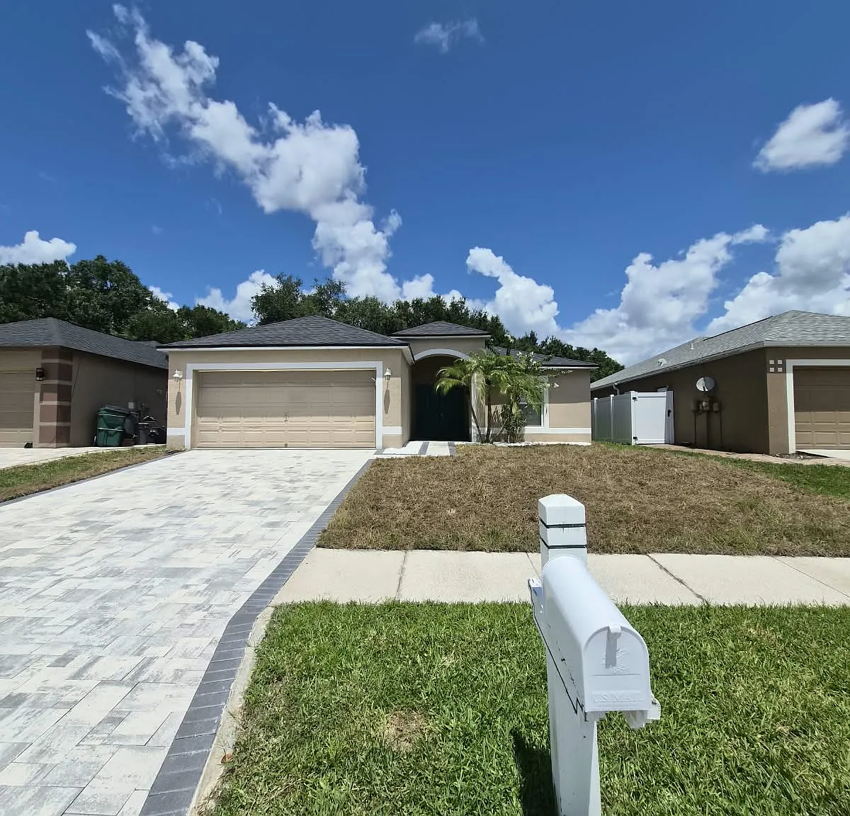 3 bed, 1632 sqft, $2,380 — Photo 1