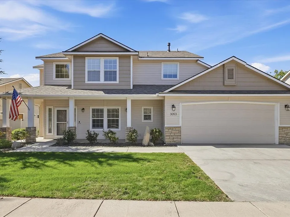 3053 E Calabria Dr