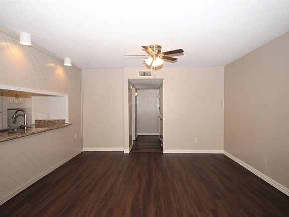 2nd image of 504 Arborview Dr