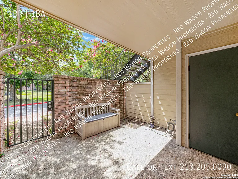 11610 Vance Jackson Rd #ROAD413 — Photo 11