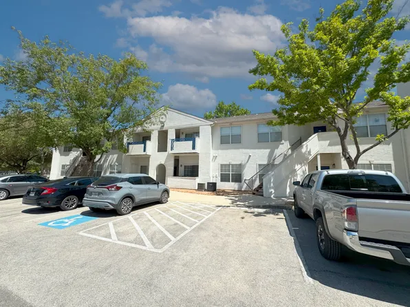 La Calera Apartments