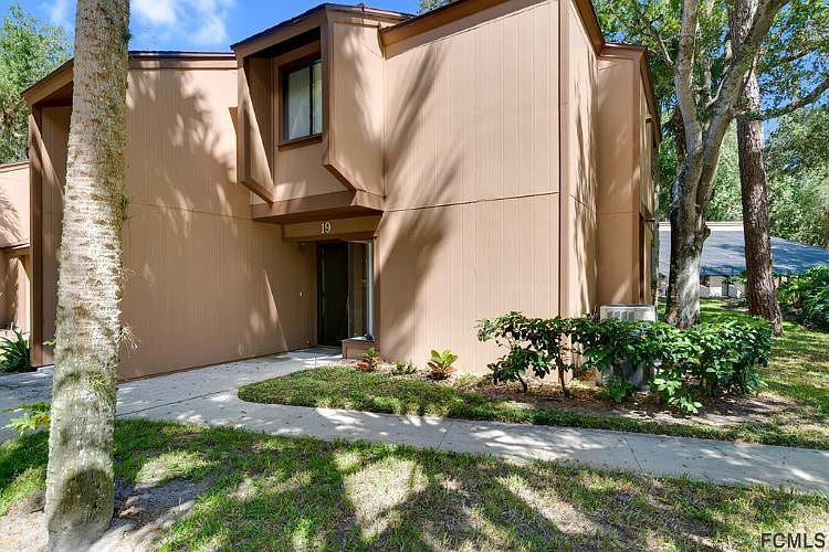 1st image of 19 Fairways Cir #19