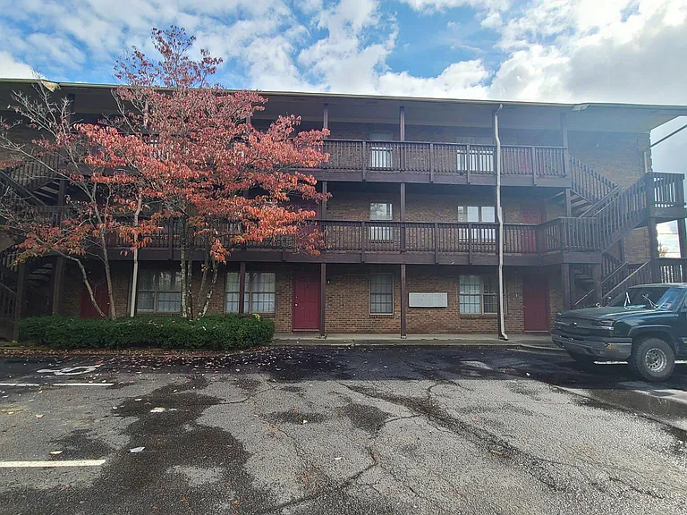 189 Donabrook Ct — Photo 1