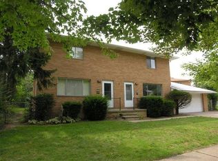 6950 Brandywine Rd, Parma Heights, OH 44130