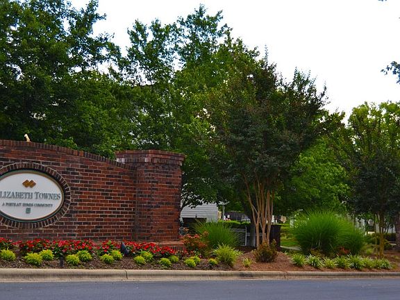entrance to neighborhood