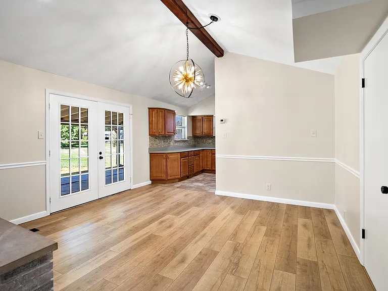 12215 Blackhall Dr — Photo 5