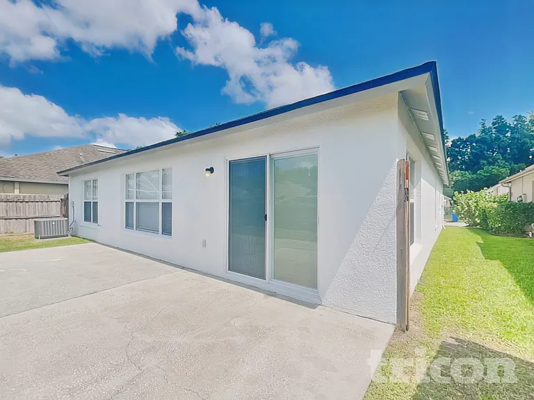 29250 Yarrow Dr — Photo 17