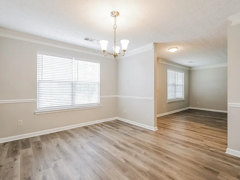 1304 Ivey Pointe Dr — Photo 7