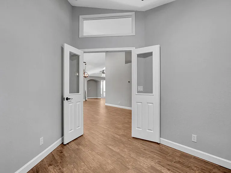 1097 Egret Cir N — Photo 18