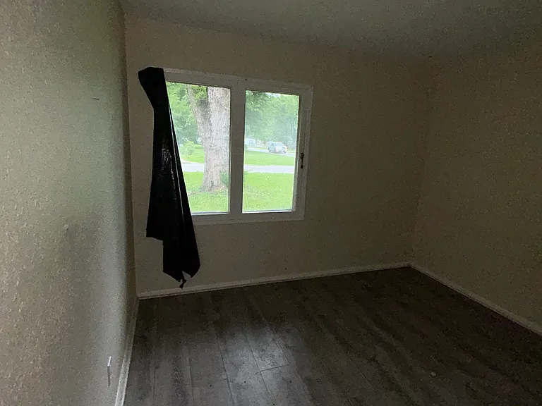 2 E Adams Dr — Photo 23