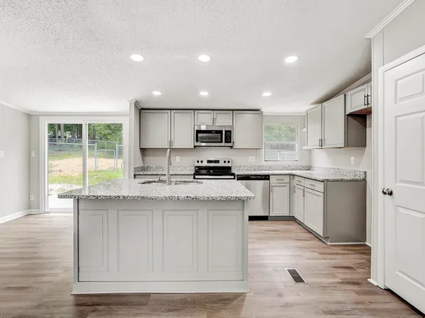 147 Fox Wood S, Sanford, NC 27332